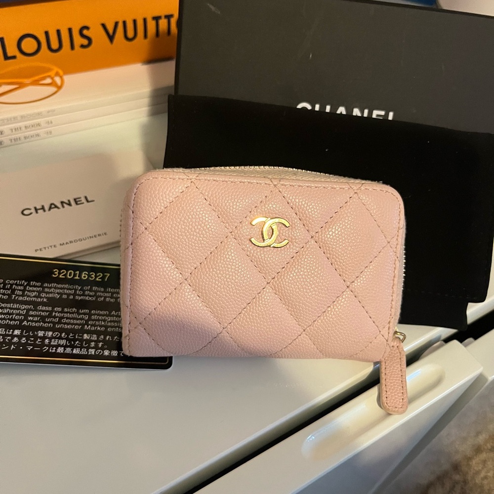 Chanel Pink Quilted Caviar Leather Wallet - Picture 1 of 8